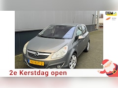 Opel Corsa - 1.2-16V Cosmo AUTOMAAT Airco Nieuwe apk NAP
