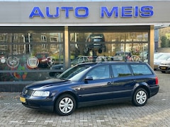 Volkswagen Passat - 1.8-5V T.TRENDLINE