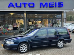 Volvo V70 - 2.5 LUXURY-LINE Airco Trekhaak