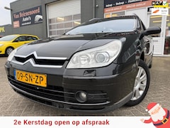Citroën C5 Break - 2.0-16V Exclusive met trekhaak en parkeersensoren en airco en cruise controle