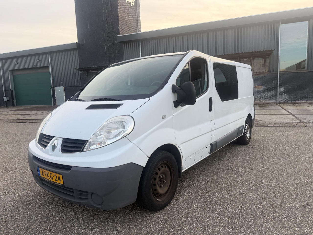 Renault Trafic - 2.0 dCi T29 L2H1 2.0 dCi T29 L2H1 2010 - AutoWereld.nl