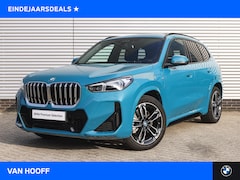 BMW X1 - xDrive30e High Executive M Sport Automaat / Panoramadak / Trekhaak / Sportstoelen / Parkin