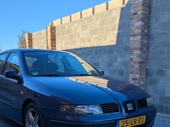 SEAT Leon - 1.6-16V Stella Sport