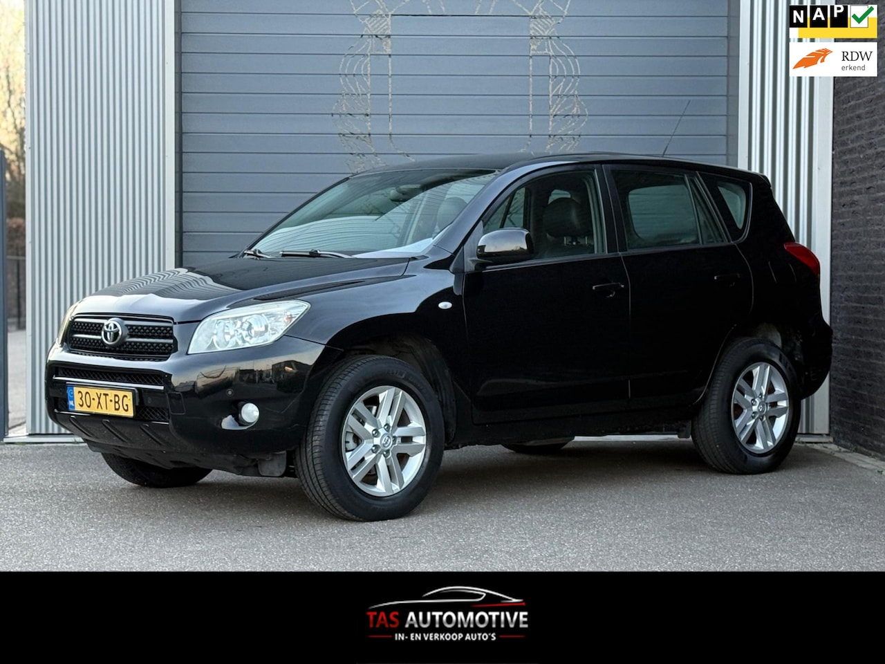 Toyota RAV4 - 2.0 VVTi Linea Sol AUTOMAAT / LEER / NAVI - AutoWereld.nl