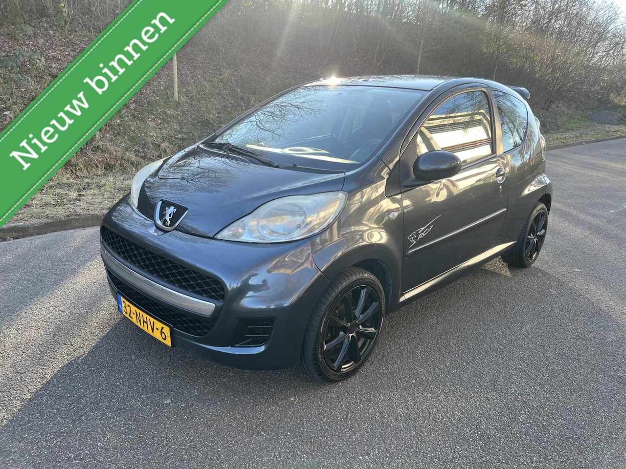 Peugeot 107 - 1.0-12V XS 1.0-12V XS - AutoWereld.nl