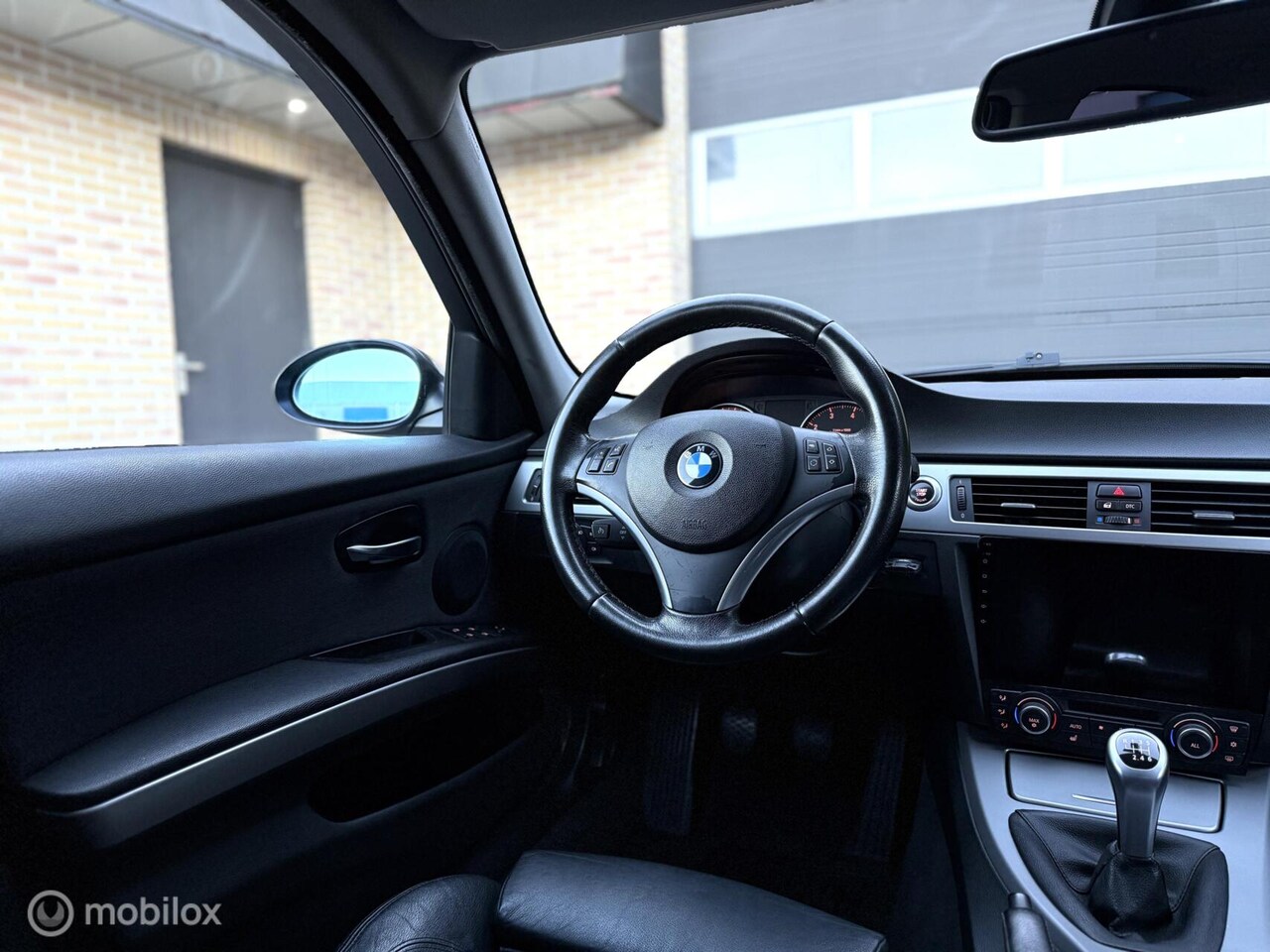 BMW 3-serie - 318i Executive|Navi|Sport|Clima|Xenon|Cruis|LM18 - AutoWereld.nl