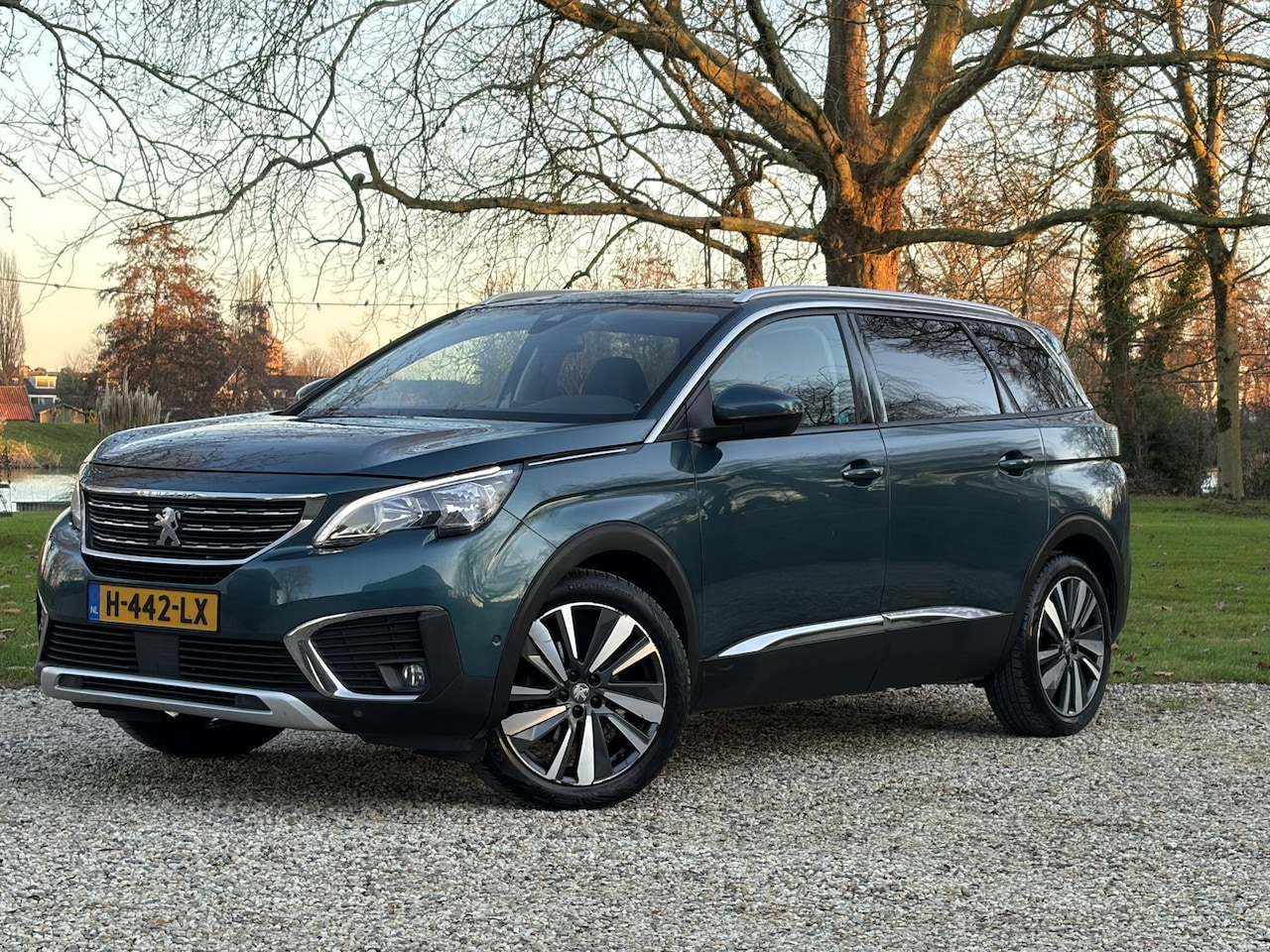Peugeot 5008 - 130PK Automaat 7 Persoons *1e Eigenaar*Dealerauto* - AutoWereld.nl