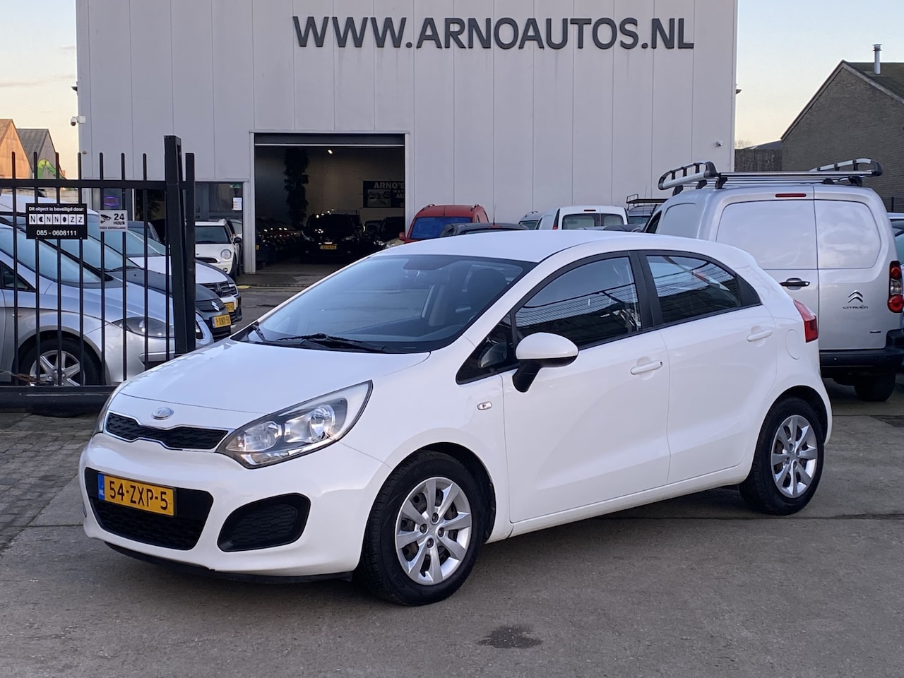Kia Rio - 1.2 CVVT Comfort Pack 1.2 CVVT Comfort Pack 5-DEURS, AIRCO, NIEUWE KOPPELINGSSET, APK TOT 04-01-27, 4X ELEK-RAME - AutoWereld.nl