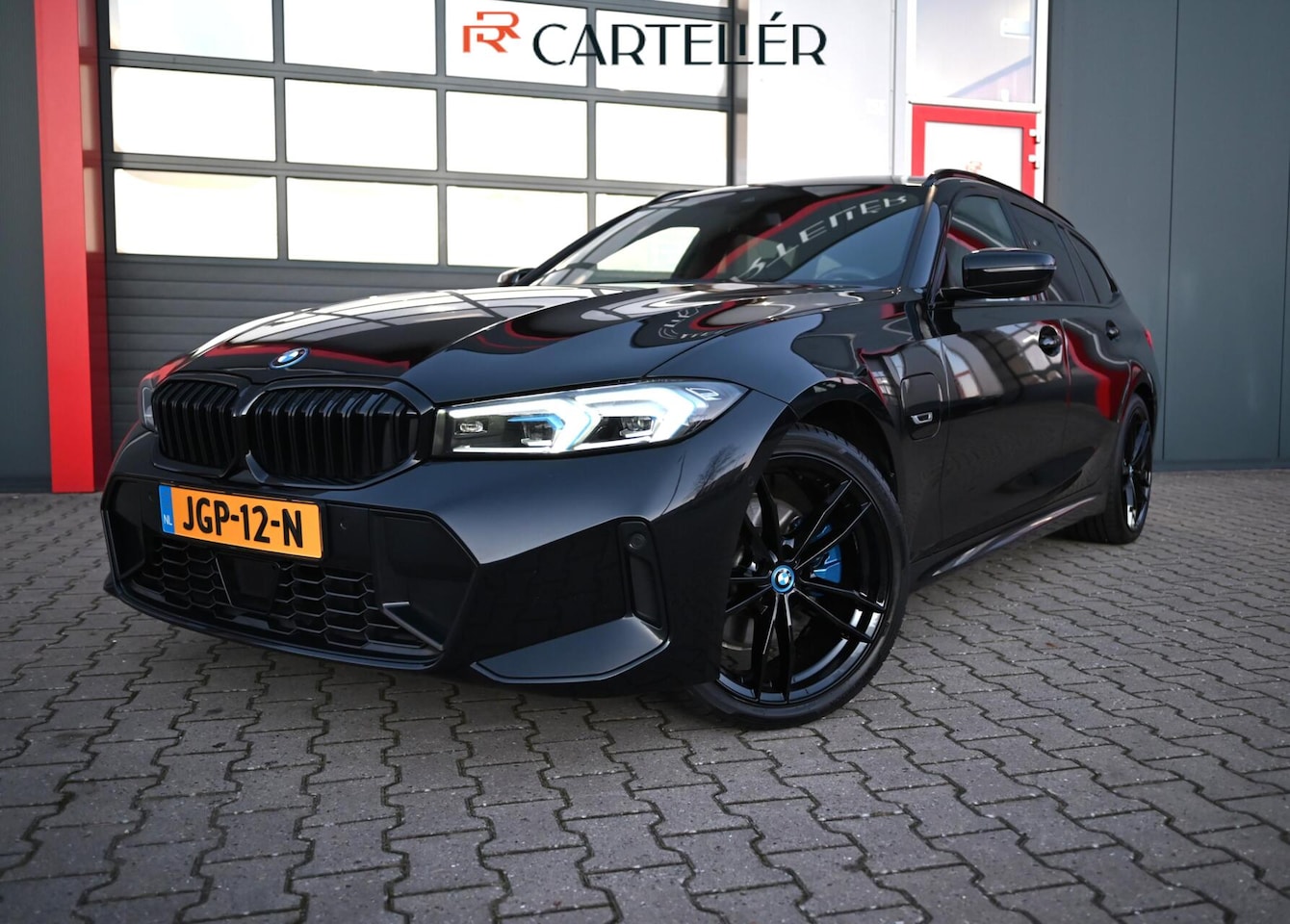 BMW 3-serie Touring - 330e M-Sport | Widescreen | Laser | Carplay - AutoWereld.nl