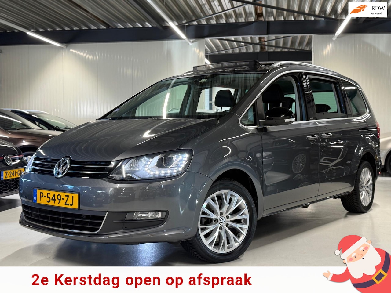 Volkswagen Sharan - 1.4 TSI 150PK Highline 7p. Pano|Trekhaak! - AutoWereld.nl