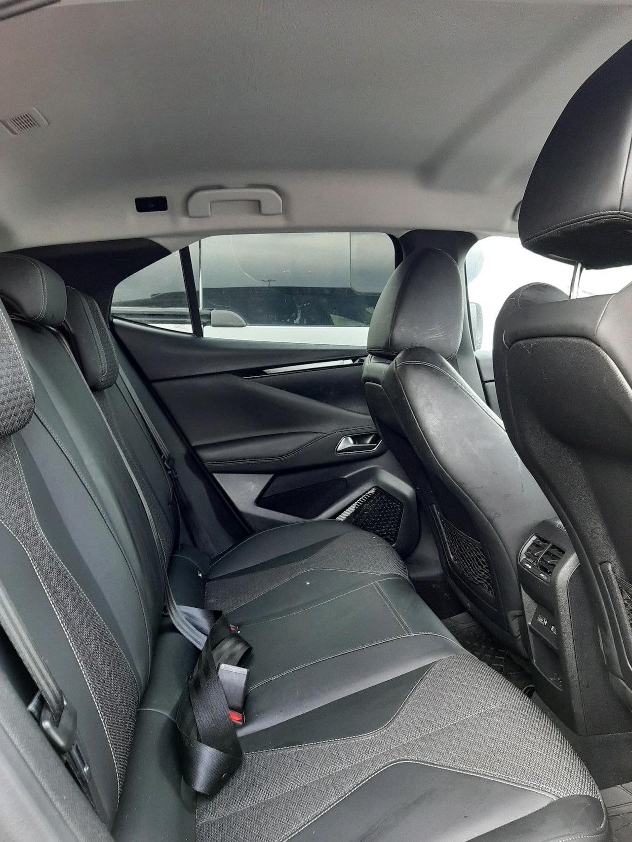 DS 4 - 1.2 PureTech Trocadero Cross - AutoWereld.nl