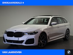 BMW 5-serie Touring - 530e High Executive M Sport Automaat / Panoramadak / Achteruitrijcamera / Active Cruise Co