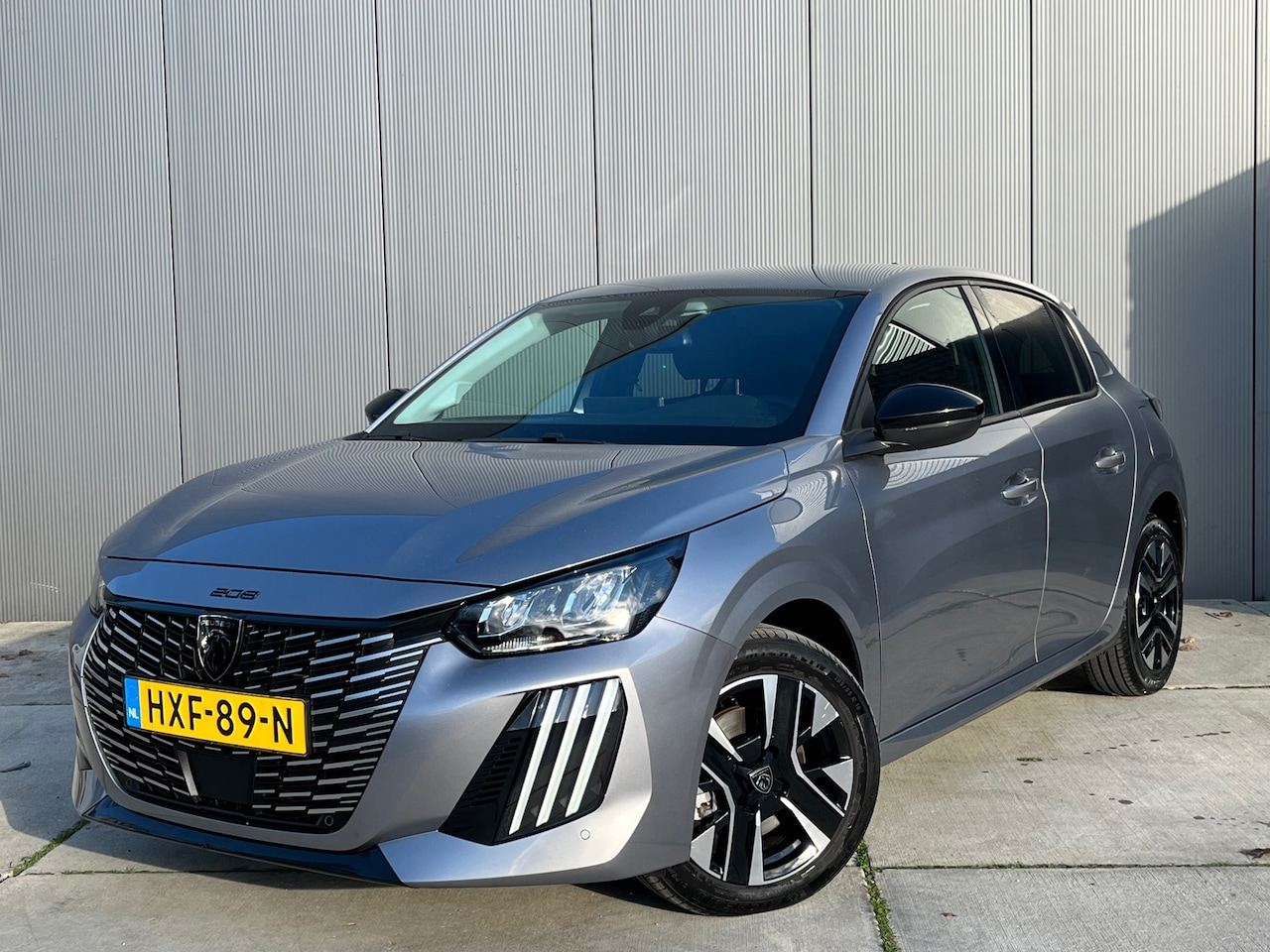 Peugeot 208 - Hybrid 100 e-DCS6 Allure / Camera / Navigatie - AutoWereld.nl