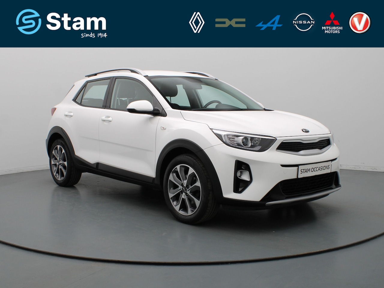 Kia Stonic - 100pk T-GDi DynamicLine Camera | Cruise | Navi | Parkeersens. achter | Trekhaak - AutoWereld.nl