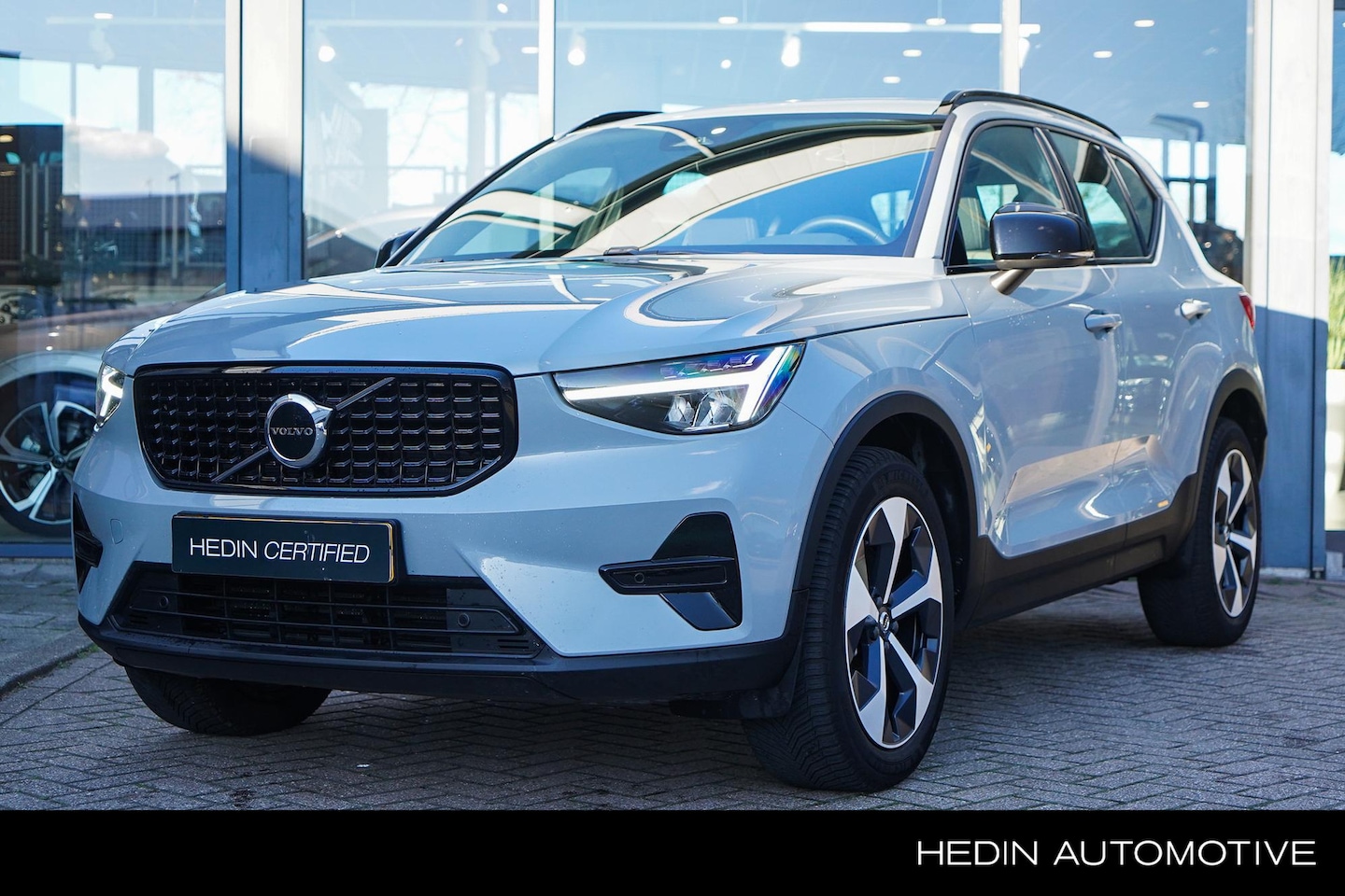 Volvo XC40 - 2.0 B4 Plus Dark 2.0 B4 Plus Dark - AutoWereld.nl