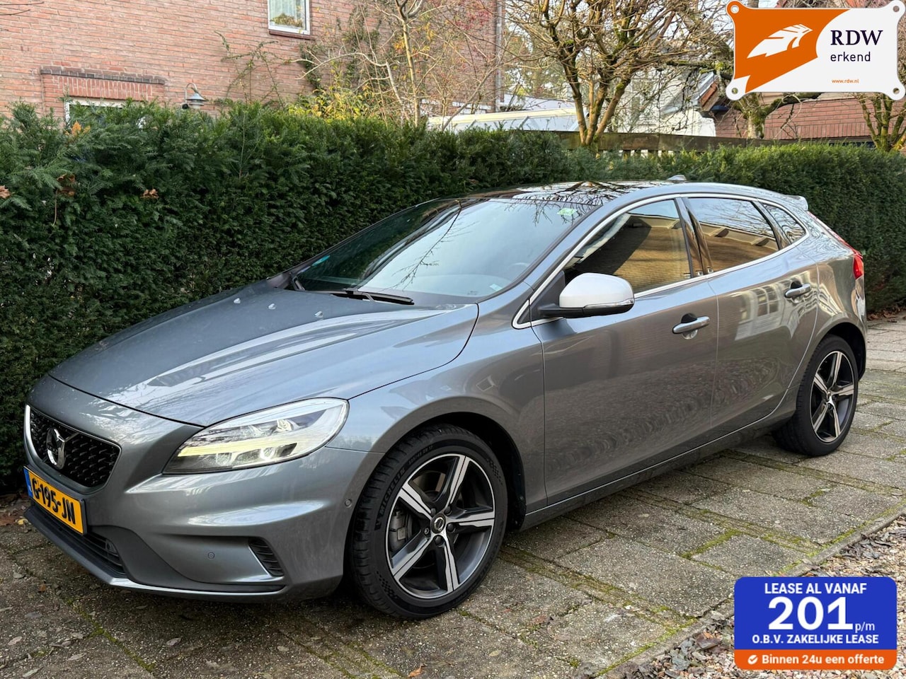 Volvo V40 - 1.5 T3 R-Design l H&K l Pano l Camera l Full led - AutoWereld.nl