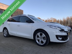 Renault Mégane Estate - 1.5 dCi Bose 1ste Eig Panodak Airco Cruise control Navi Dealer onderhouden Elektrische pak