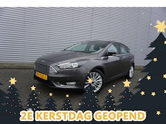 Ford Focus - 1.0 Titanium Edition 1e Eigenaar / Navi / Climate controle / Cruise / Lm velgen