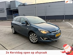 Opel Astra Sports Tourer - 1.4 Turbo Cosmo Trekhaak Leer Stoelverwarming 63000 NAP