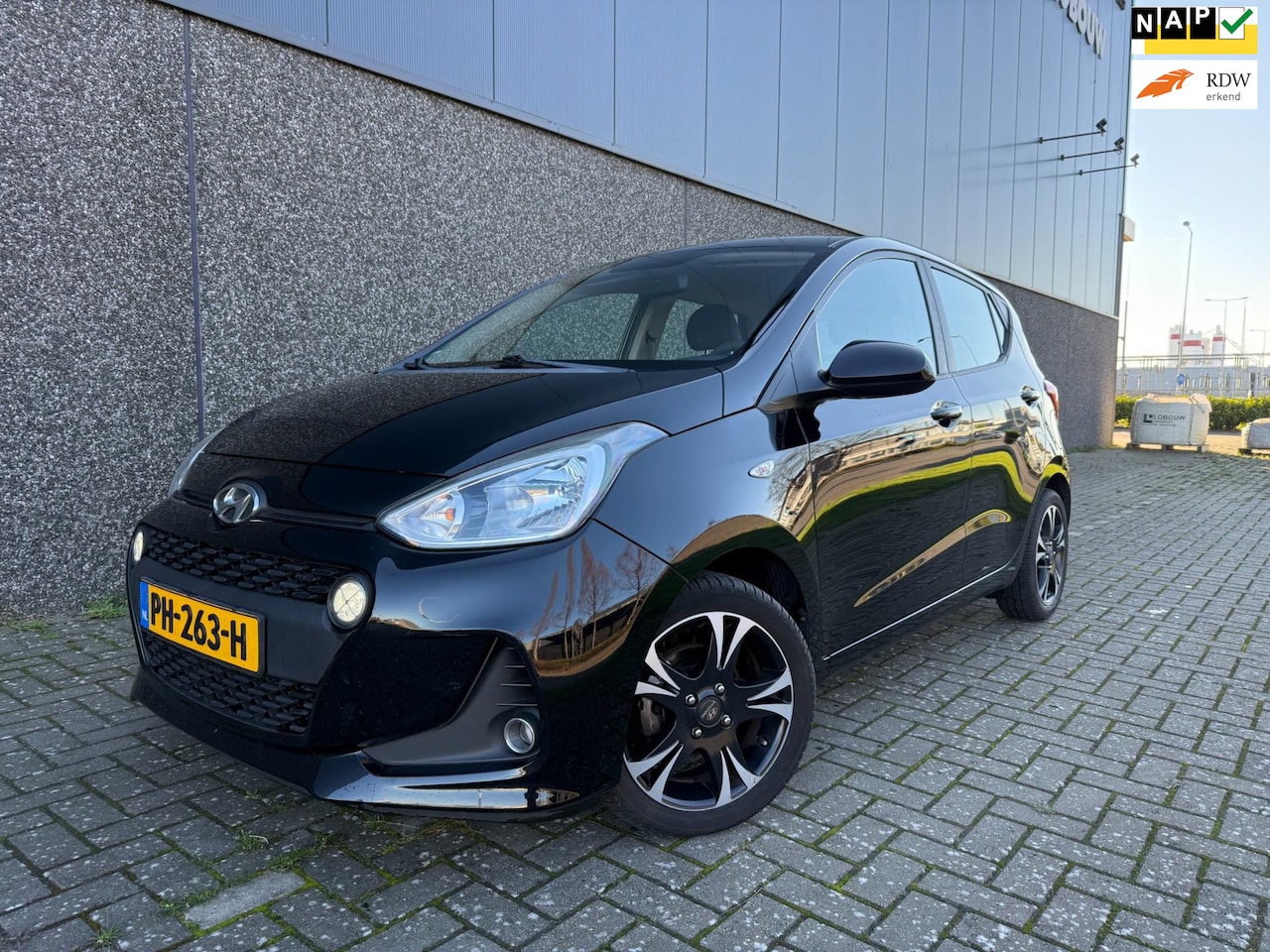 Hyundai i10 - 1.0i Go! 2017/Facelift/Full Options/Nieuwe APK en beurt! - AutoWereld.nl