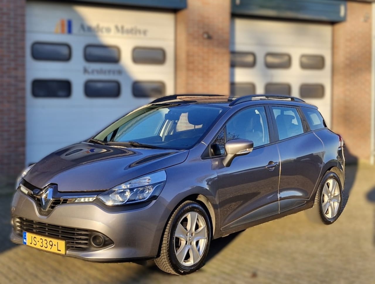 Renault Clio Estate - 1.2 Automaat - AutoWereld.nl