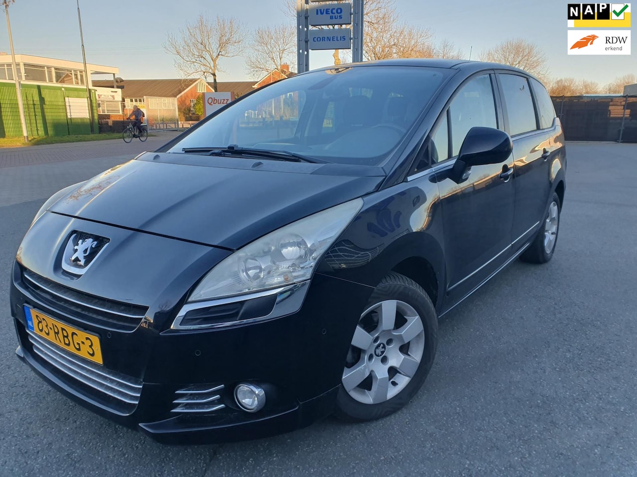 Peugeot 5008 - 1.6 VTi ST | 120 pk | Panorama | Climate | Cruise | Trekhaak - AutoWereld.nl