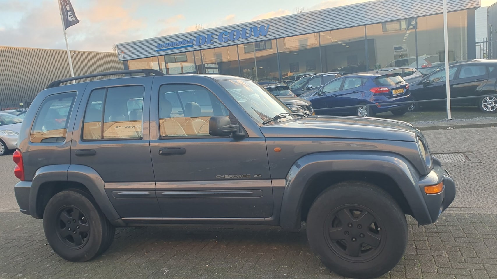 Jeep Cherokee - 3.7i V6 Sport Plus 3.7i V6 Sport Plus - AutoWereld.nl