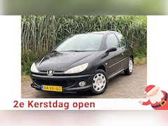 Peugeot 206 - 1.4 Forever Airco - Nieuw apk