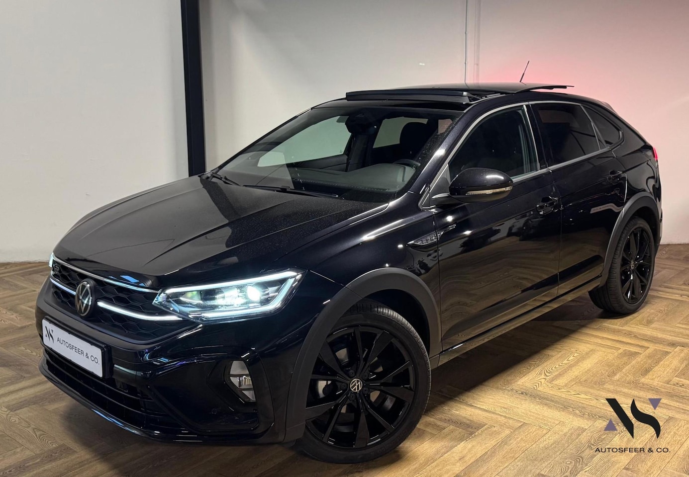 Volkswagen Taigo - 1.5 TSI R-Line PANO KEYLESS CAM - AutoWereld.nl