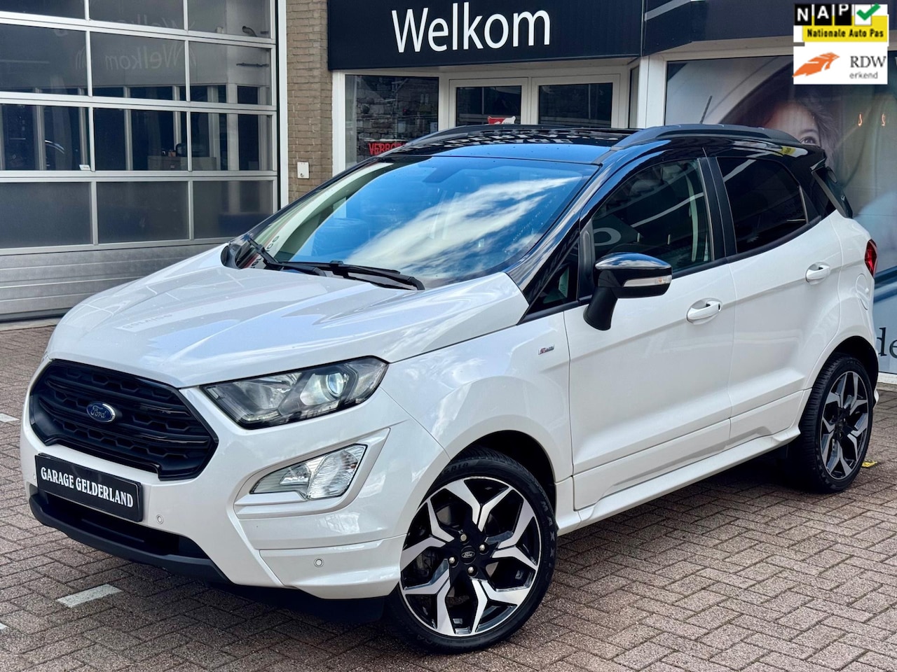 Ford EcoSport - ST-Line | Pano | Navi | Camera | Leder/Alcantara | Bi-Xenon | Full-Led | Apple/Android - AutoWereld.nl