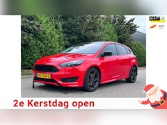Ford Focus - 1.5 Red Edition 5DR*Cruise*Airco*NAP*Lm velgen*Luxe uitvoering*Parkeersensoren