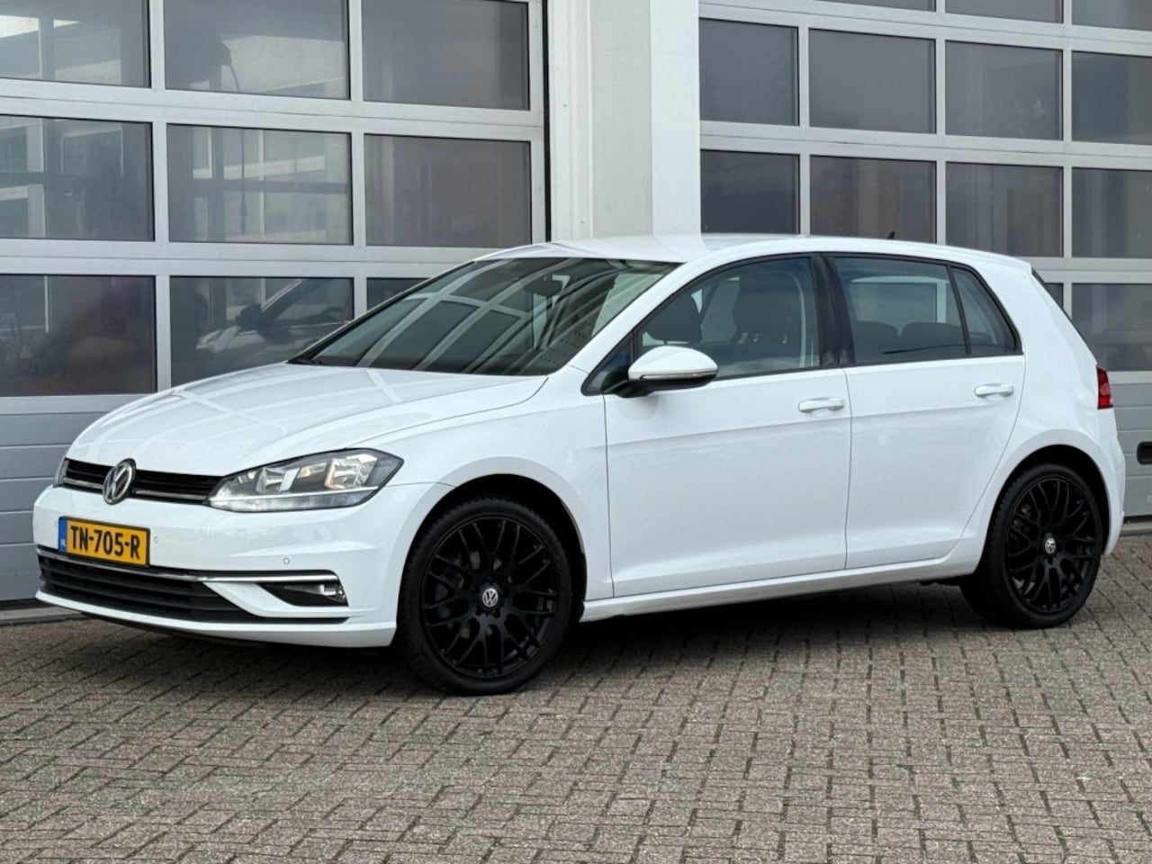 Volkswagen Golf - 1.0 TSI 116PK Comfortline Navi Pdc ACC Trekhaak - AutoWereld.nl