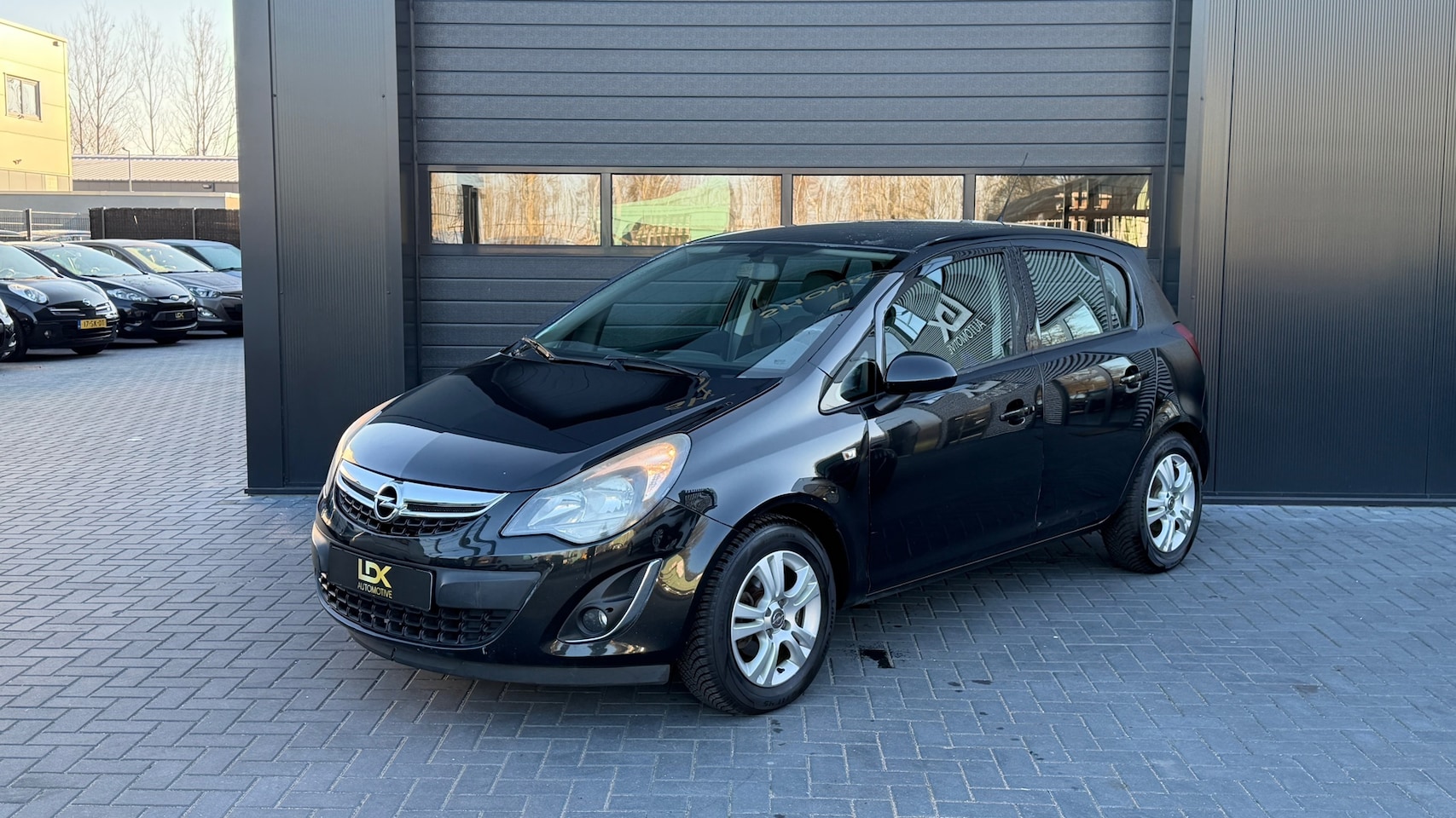 Opel Corsa - 1.2-16V Cosmo Automaat|Airco|Sensor Achter - AutoWereld.nl