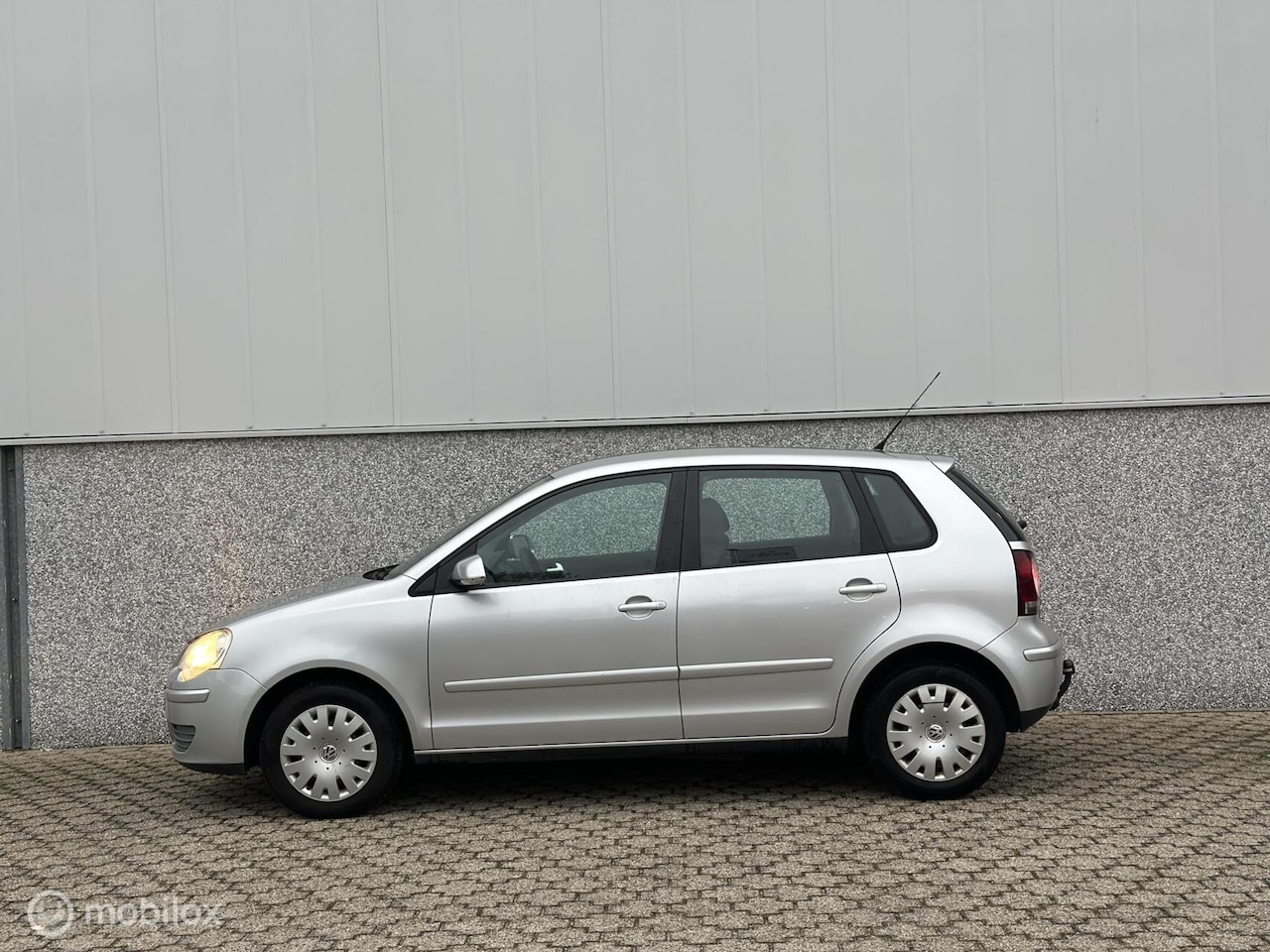 Volkswagen Polo - 1.4 Sportline / Nieuwe APK / Nieuwe loe - AutoWereld.nl