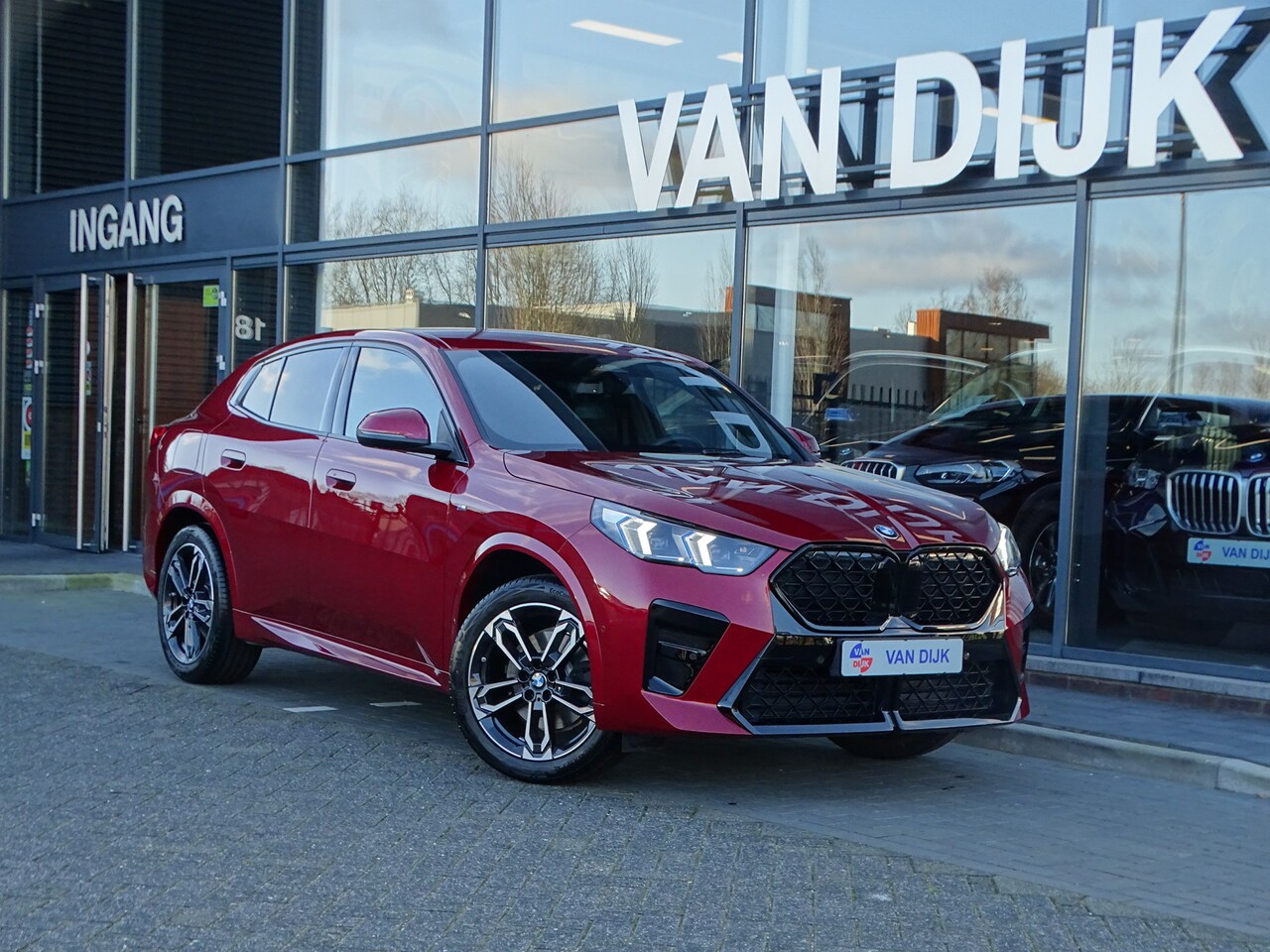 BMW X2 - sDrive20i M Sportpakket Premium.Pack Elek.Trekhaak Ada.M Onderstel Ada.Led Driv.Ass. 19'' - AutoWereld.nl