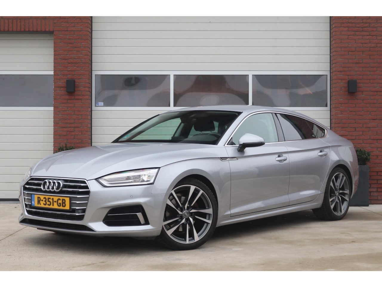 Audi A5 Sportback - 2.0 TFSI Aut. 19 inch S-Line sportvelgen - Stoelverwarming - 3 zone Climate control - Deal - AutoWereld.nl