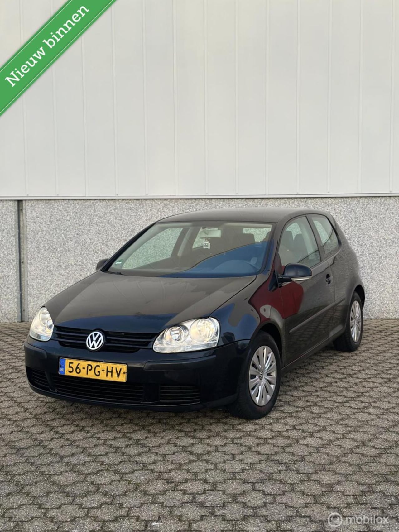 Volkswagen Golf - 1.6 FSI Sportline / Airco / New APK - AutoWereld.nl
