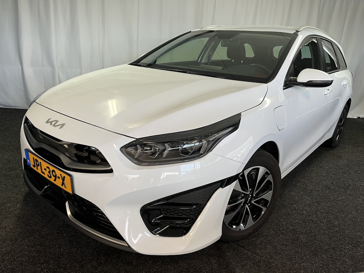 Kia Cee'd Sportswagon - Ceed 1.6 GDI PHEV PLUG-IN DynamicLine 1E EIGN/ECC/CAMERA/APPLE/LMV - AutoWereld.nl