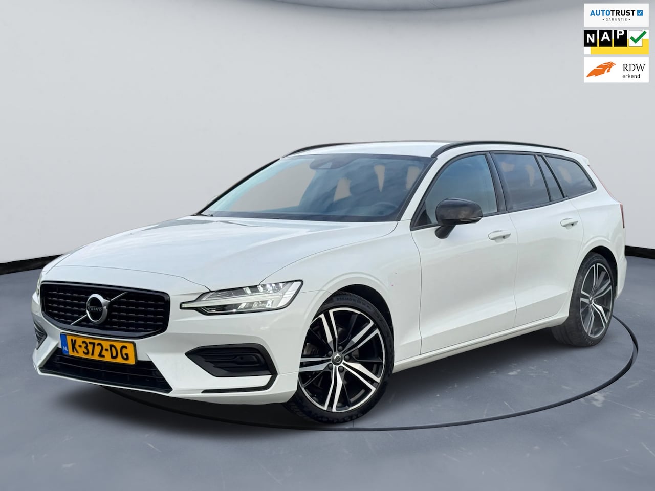 Volvo V60 - 2.0 B3 Momentum Advantage|LEER|NAP| - AutoWereld.nl