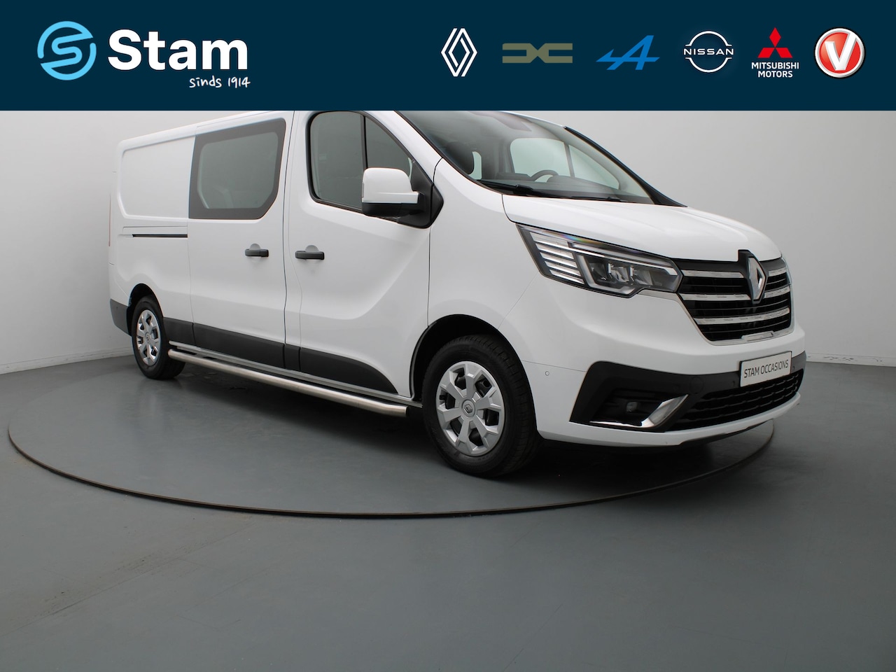 Renault Trafic - 2.0 dCi 130pk T29 L2H1 DC Work Edition Camera | Cruise | Navi | Parkeersens. v+a | Trekhaa - AutoWereld.nl