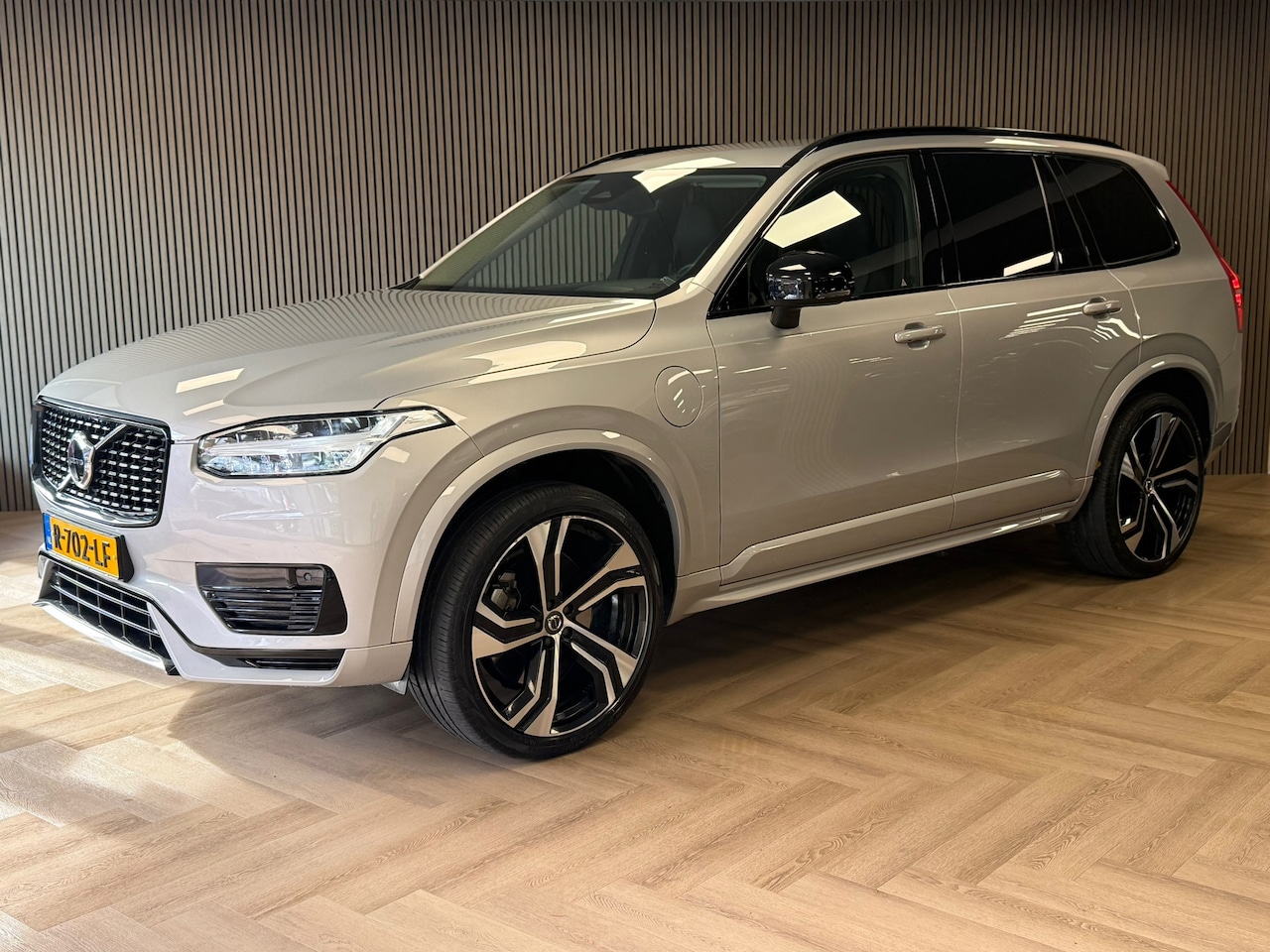 Volvo XC90 - 2.0 T8 AWD Recharge 7 PERS. AWD 455PK Plus Bright PLUG IN NAVI LEDER LED CAMERA - AutoWereld.nl
