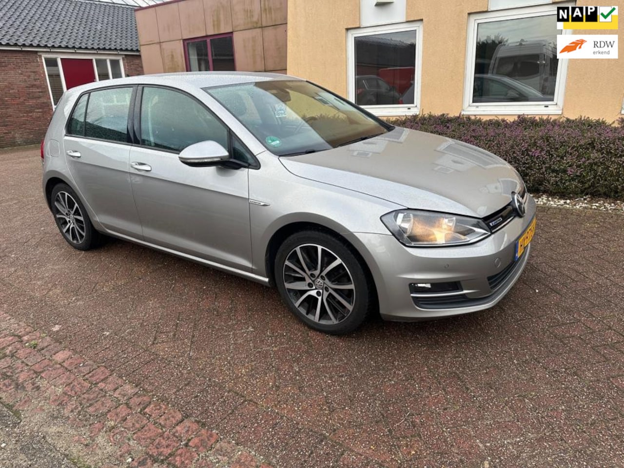 Volkswagen Golf - 1.0 TSI Business Edition Connected NAVI NAP DEALEROH - AutoWereld.nl