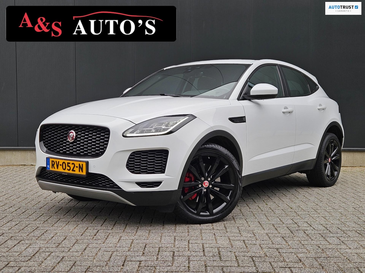 Jaguar E-Pace - 2.0 D150 R-Dynamic S Panoramadak Camera Led Leder Elektr kofferbak Elektr stoelen - AutoWereld.nl