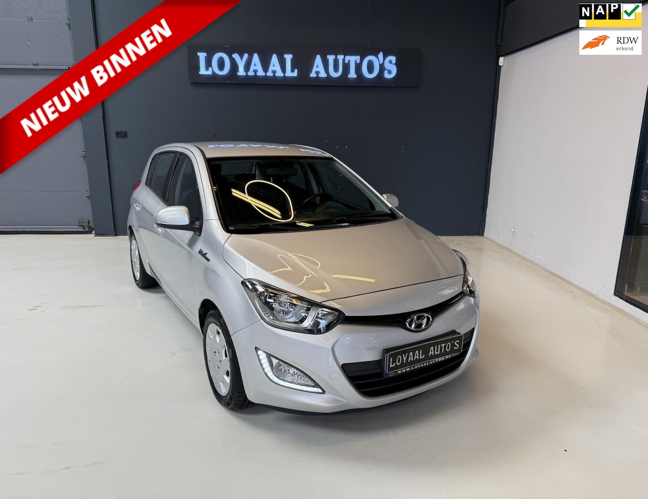 Hyundai i20 - 1.2i i-Motion | TREKHAAK| AIRCO | PDC | ELEK.RAMEN | APK | NAP - AutoWereld.nl