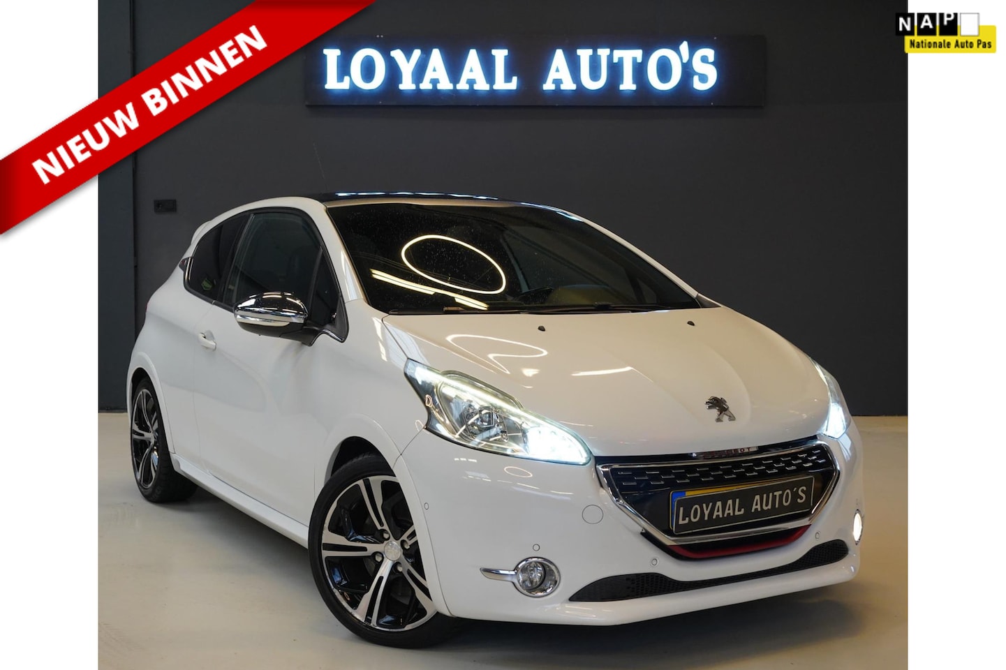 Peugeot 208 - 1.6 THP GTi | NAVI | XENON |200 PK | PANODAK | APK | NAP. - AutoWereld.nl