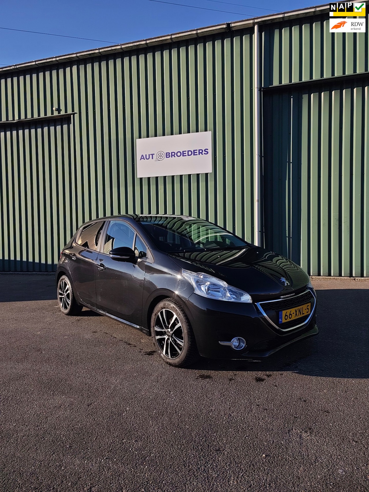 Peugeot 208 - 1.4 VTi Envy - GOED ONDERHOUDEN - PARKEER SENSOREN - LM VELGEN - AutoWereld.nl