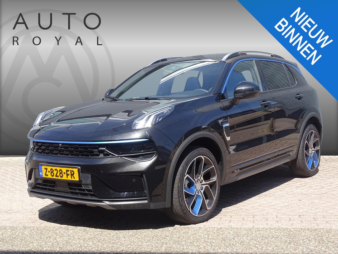 Lynk & Co 01 - 1.5 PANORAMADAK|360 CAMERA| NAVIGATIE|STOELVERWARMING|APPLE CAR PLAY/ANDROID| ELECTRISCHE - AutoWereld.nl
