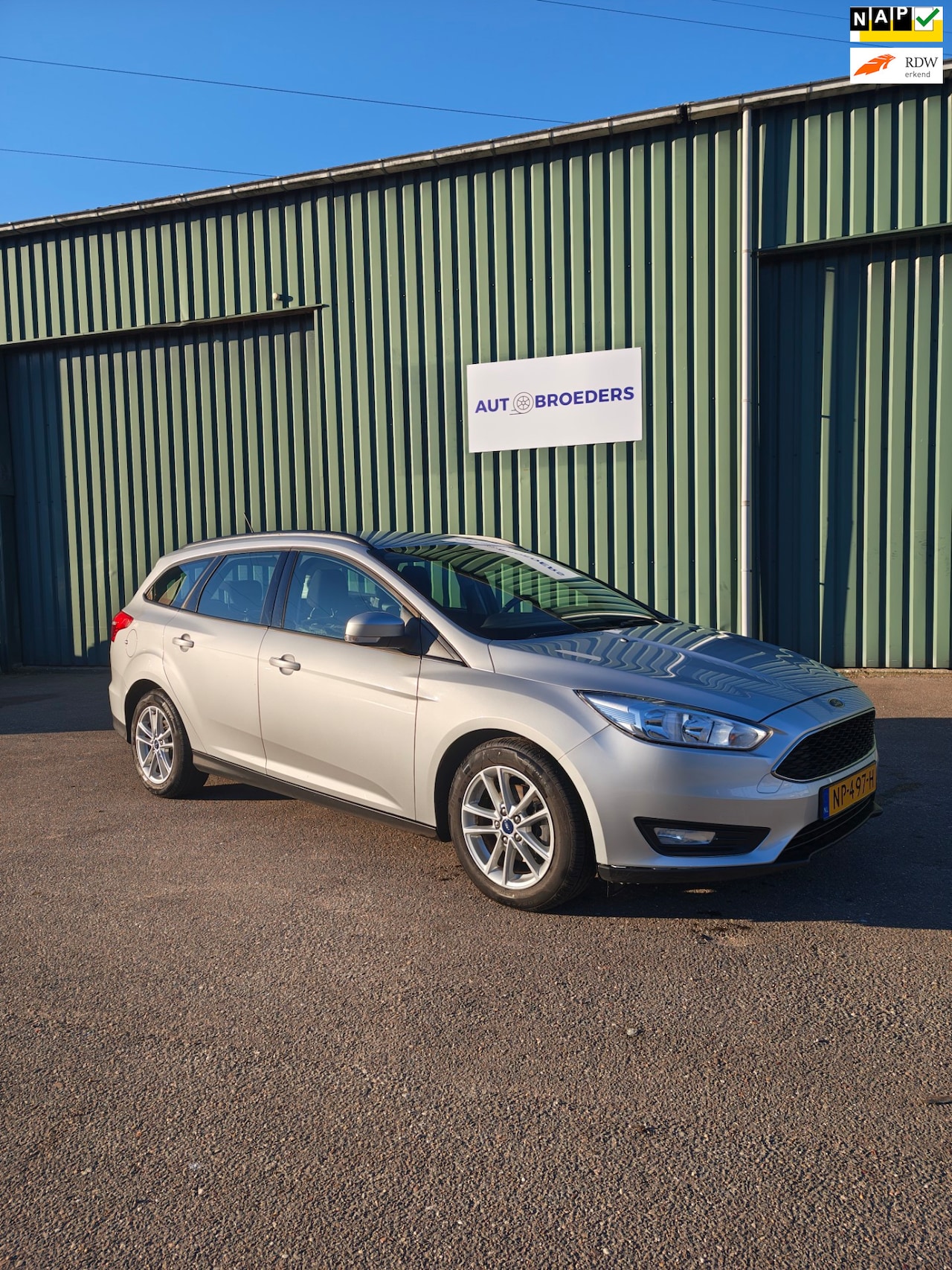 Ford Focus Wagon - 1.0 Lease Edition - PARKEER CAMERA - GOED ONDERHOUDEN - LM VELGEN - AutoWereld.nl