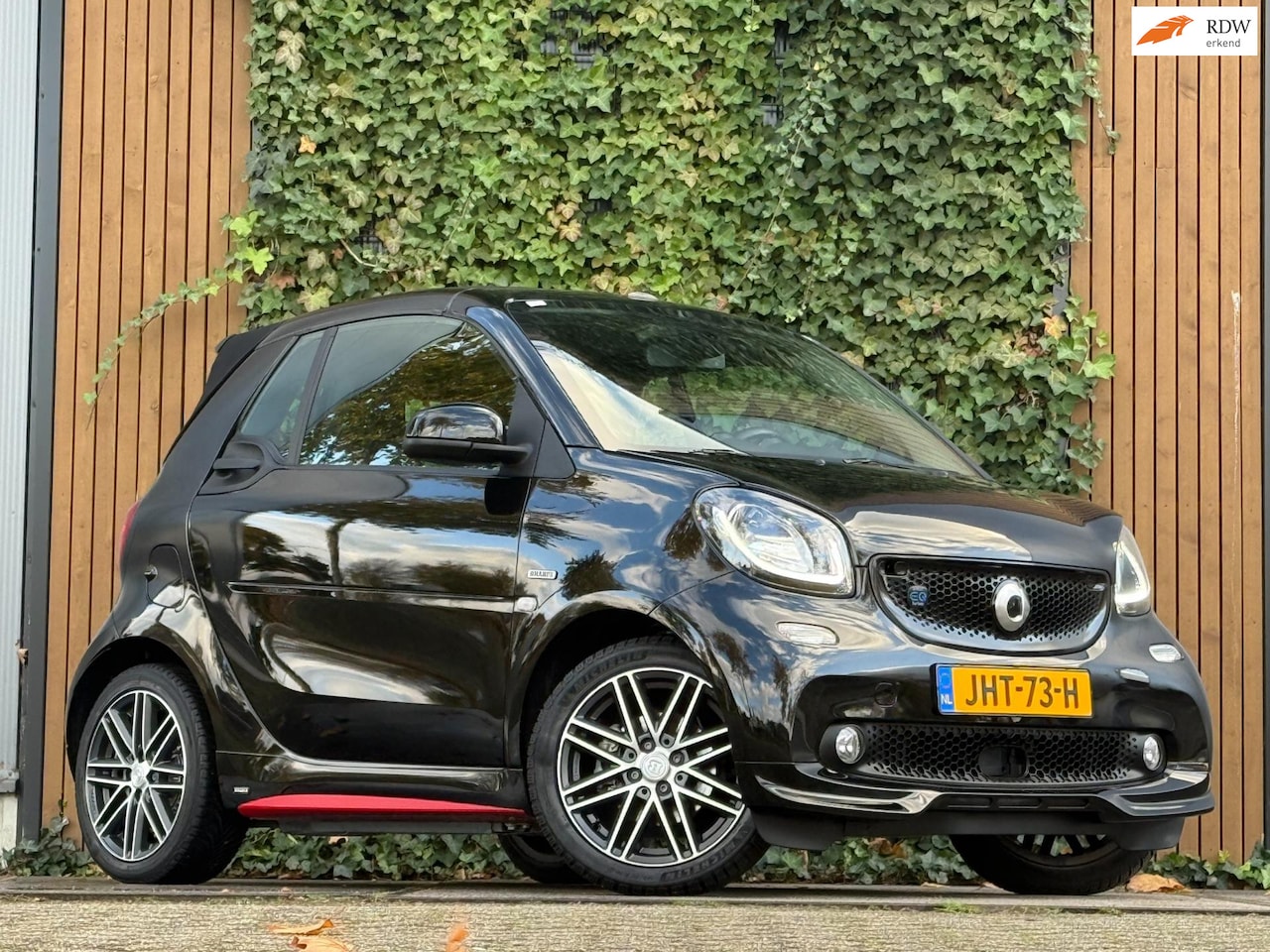 Smart Fortwo cabrio - EQ BRABUS Style 18 kWh CABRIO|LEDER|STOEL VERWARMING|AIRCO - AutoWereld.nl