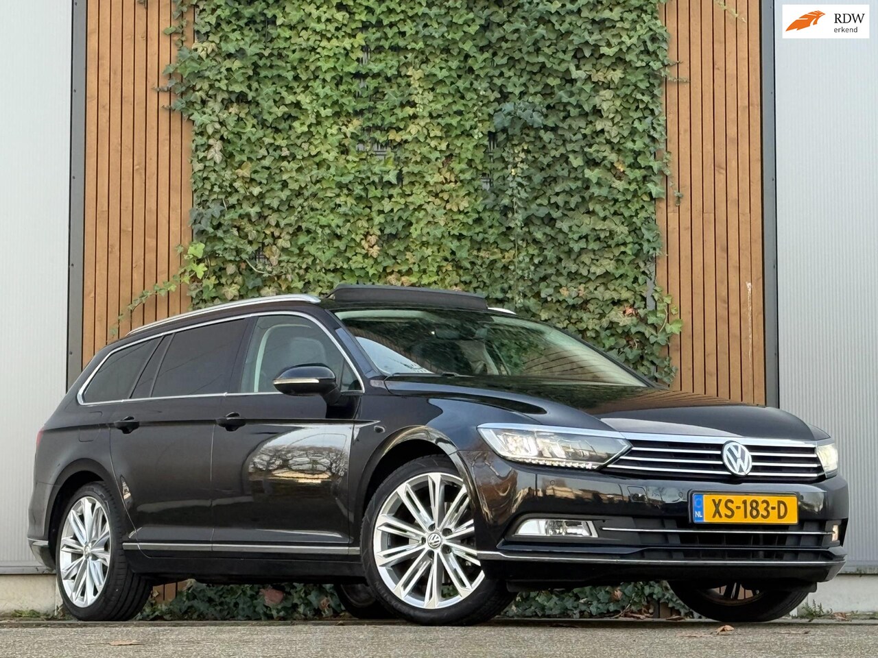 Volkswagen Passat Variant - 1.4 TSI ACT Highline Business R|PANO|VIRTUAL|STUUR STOEL VERWM. - AutoWereld.nl